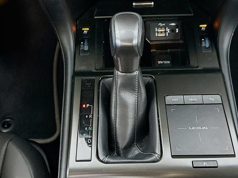 Used 2022 Lexus GX 460 w/ Black Line Special Edition AWD/4WD image 16