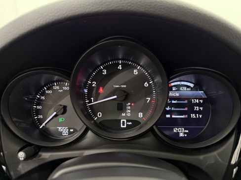 Certified 2025 Porsche Macan image 52