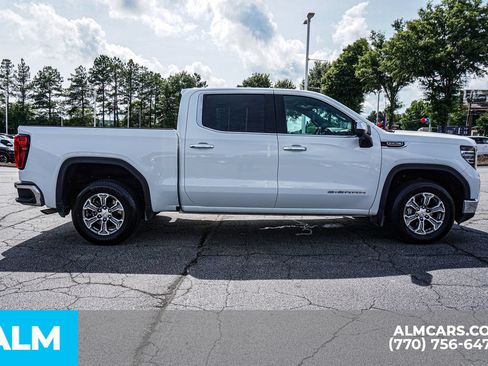 Used 2025 GMC Sierra 1500 SLT RWD image 10