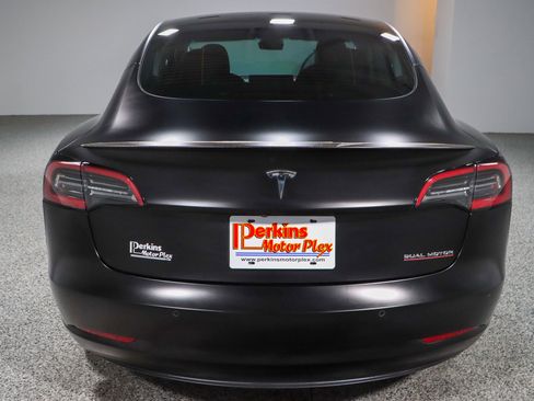Used 2022 Tesla Model 3 Performance image 8