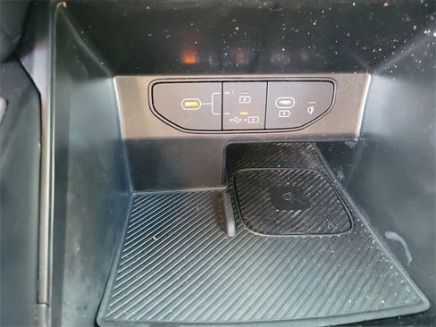 Certified 2025 Kia Sorento S image 30