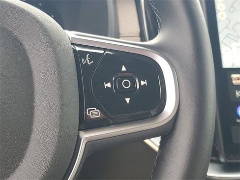 Used 2025 Volvo XC90 T8 Ultra image 18