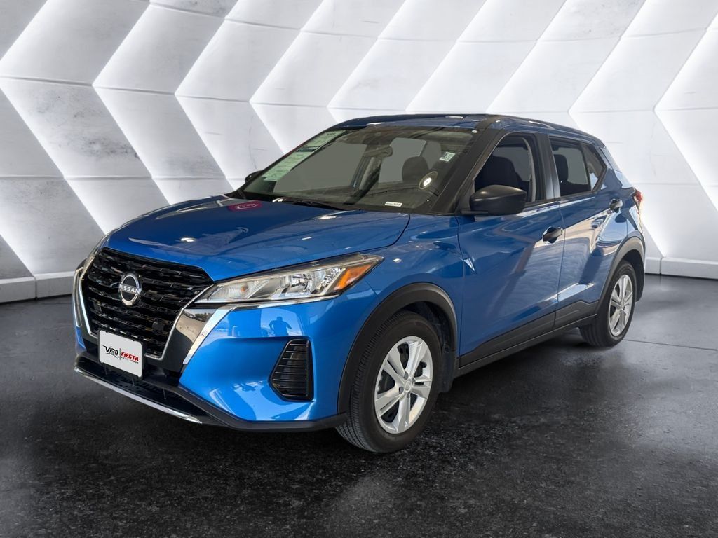 Used 2025 Nissan Kicks Play S FWD image 3