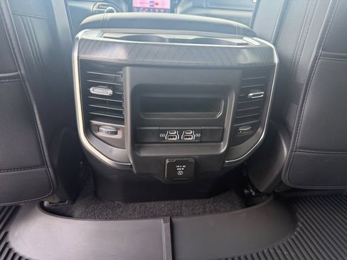 Used 2025 RAM 1500 Big Horn AWD/4WD image 17