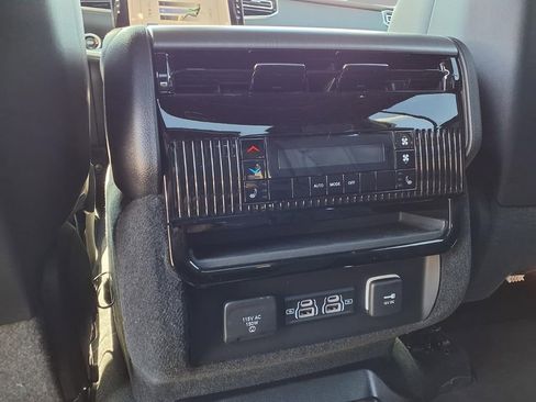 New 2026 Jeep Grand Wagoneer Limited AWD/4WD image 24