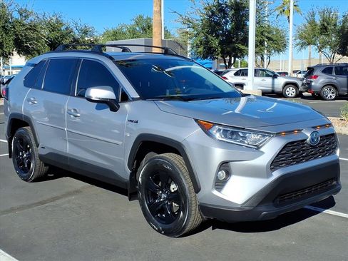 Used 2021 Toyota RAV4 XLE image 5