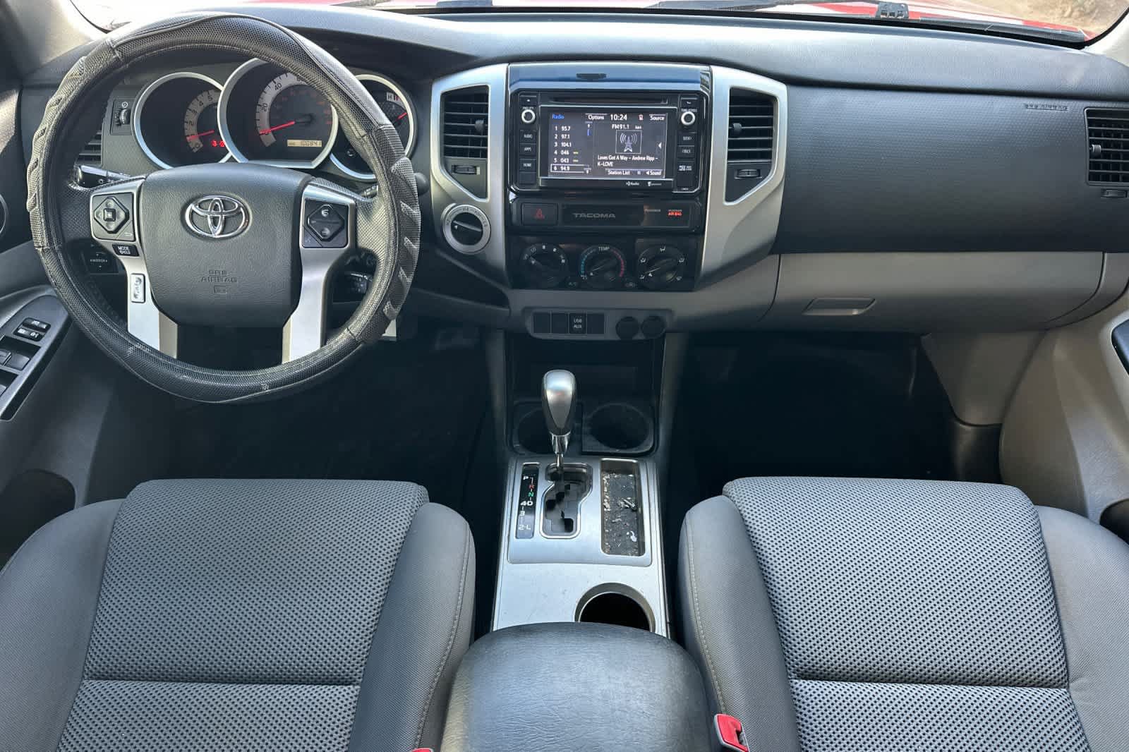 Used 2015 Toyota Tacoma 4x4 Double Cab w/ TRD Sport Package image 4