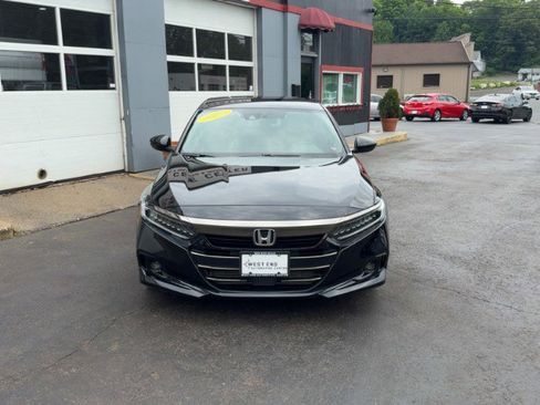 Used 2022 Honda Accord Sport image 3