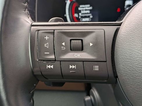 Used 2024 Nissan Pathfinder Platinum image 26