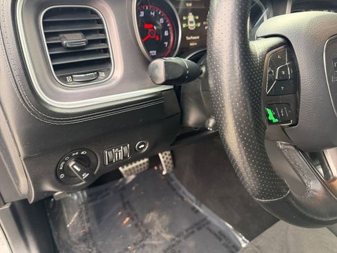 Used 2019 Dodge Charger Scat Pack w/ Dynamics Package image 15