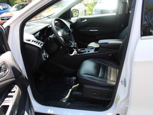Used 2018 Ford Escape Titanium AWD/4WD image 14