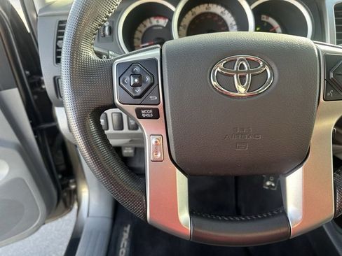 Used 2014 Toyota Tacoma 4x4 Double Cab w/ SR5 Package image 5