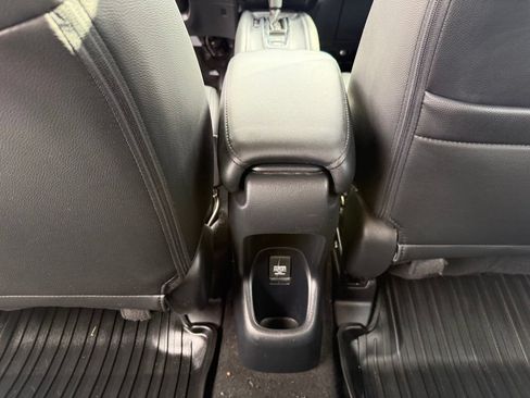 Used 2021 Honda HR-V EX-L image 24