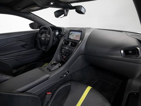 Used 2019 Aston Martin DB11 AMR image 49