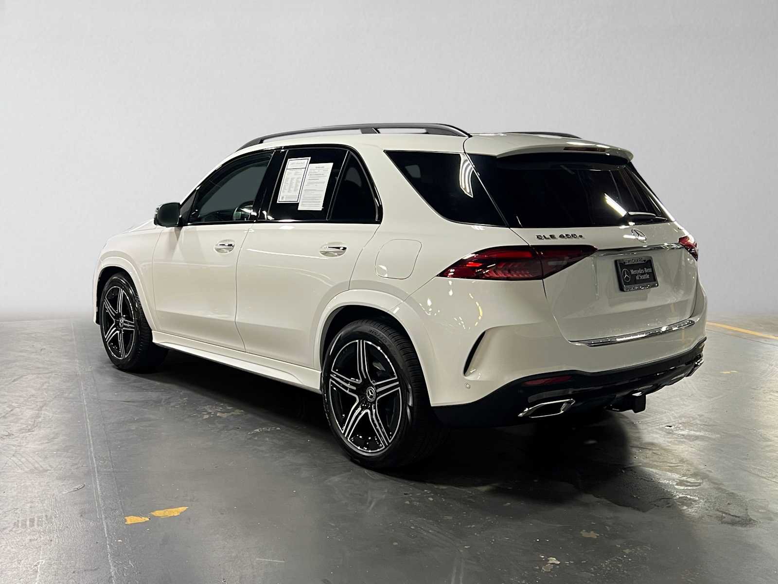 Used 2026 Mercedes-Benz GLE 450e 4MATIC image 5