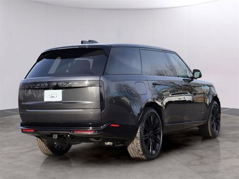 New 2026 Land Rover Range Rover Long Wheelbase SE image 7