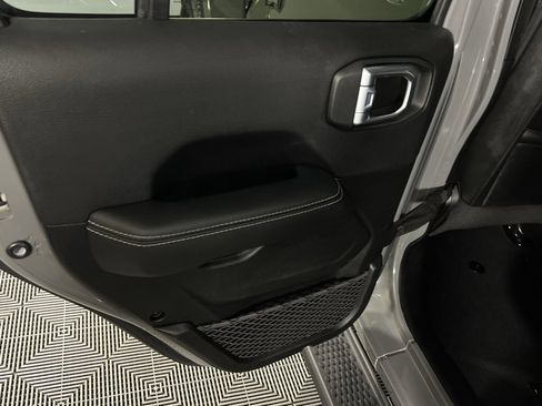 Certified 2022 Jeep Wrangler Unlimited Sahara w/ LED Lighting Group image 27