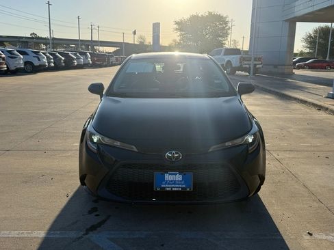 Used 2022 Toyota Corolla LE image 8