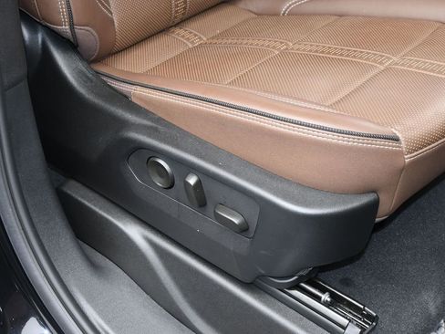 Used 2025 Chevrolet Tahoe High Country image 61