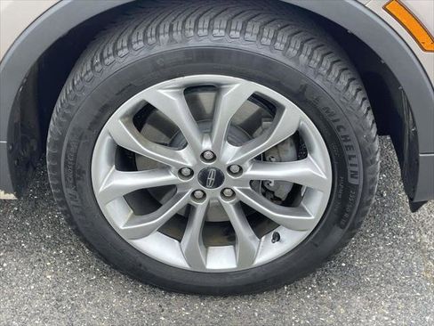 Used 2019 Lincoln MKC Select w/ Select Plus Package image 9