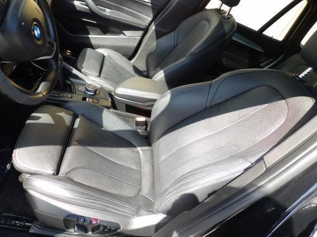 Used 2017 BMW X1 xDrive28i AWD/4WD image 16