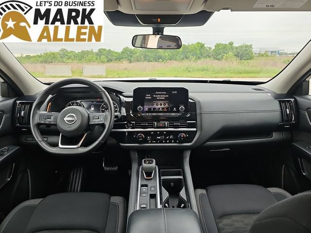 Used 2025 Nissan Pathfinder SV FWD image 19