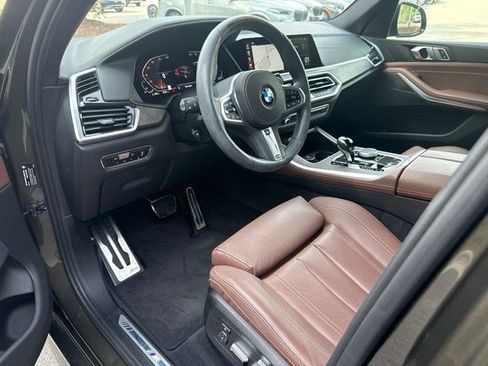 Used 2022 BMW X5 xDrive40i w/ M Sport Package AWD/4WD image 16