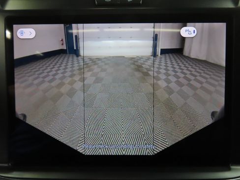 Used 2025 Ford F250 Platinum image 26