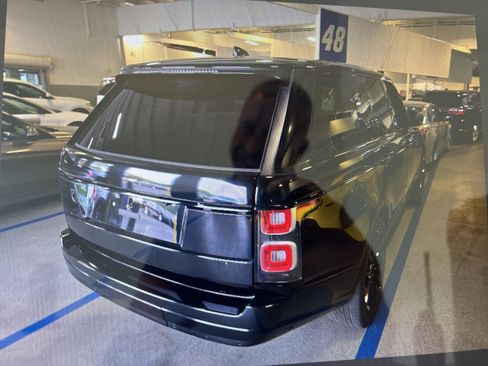 Used 2018 Land Rover Range Rover Supercharged AWD/4WD image 11