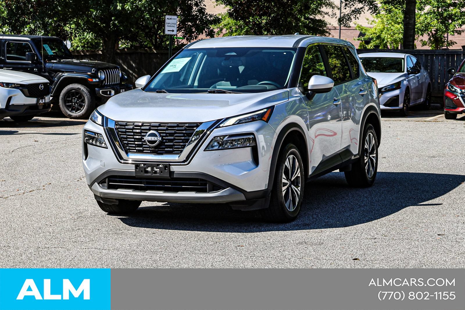 Used 2023 Nissan Rogue SV AWD/4WD image 3