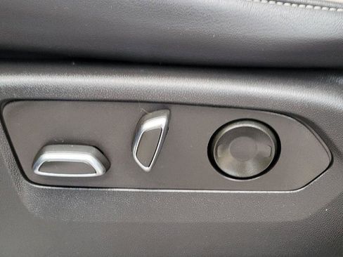 Used 2023 Cadillac Escalade Premium Luxury image 10