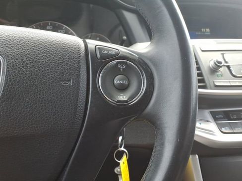 Used 2015 Honda Accord Sport image 17