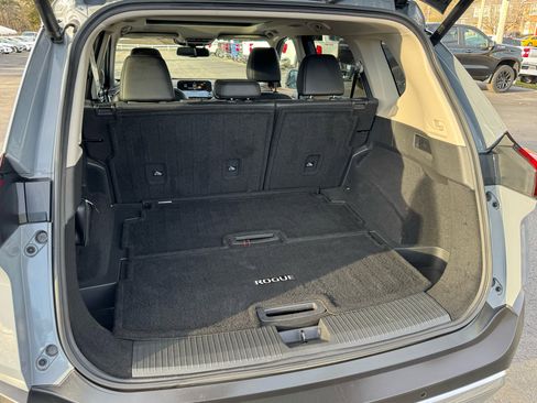 Used 2023 Nissan Rogue Platinum w/ Platinum Premium Package image 17