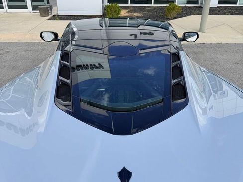 Used 2021 Chevrolet Corvette Stingray Coupe w/ Z51 Performance Package image 8