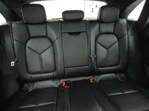 Used 2024 Porsche Macan w/ Premium Plus Package AWD/4WD image 23