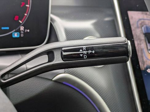 Certified 2025 Mercedes-Benz GLC 300 4MATIC image 12