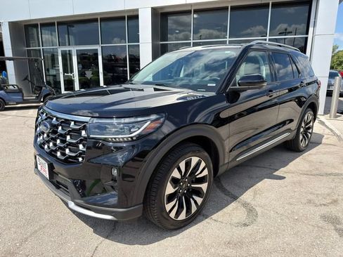 Used 2026 Ford Explorer Platinum w/ LUX Leather Package AWD/4WD image 3