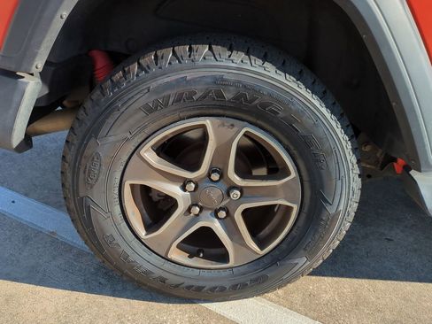 Used 2018 Jeep Wrangler Sport S image 11