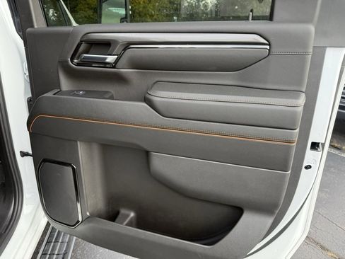 Used 2024 GMC Sierra 3500 AT4 w/ AT4 Premium Plus Package image 17