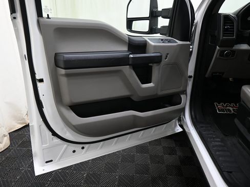 Used 2019 Ford F250 XL w/ XL Value Package image 31