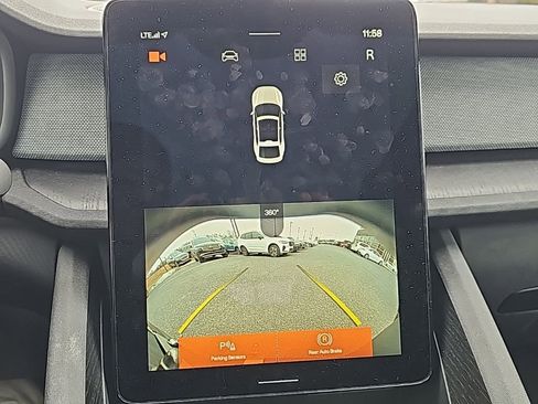 Used 2021 Polestar Polestar 2 w/ Performance Package image 8