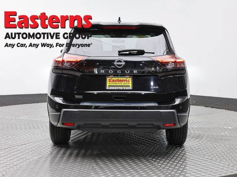 Used 2024 Nissan Rogue S AWD/4WD image 6