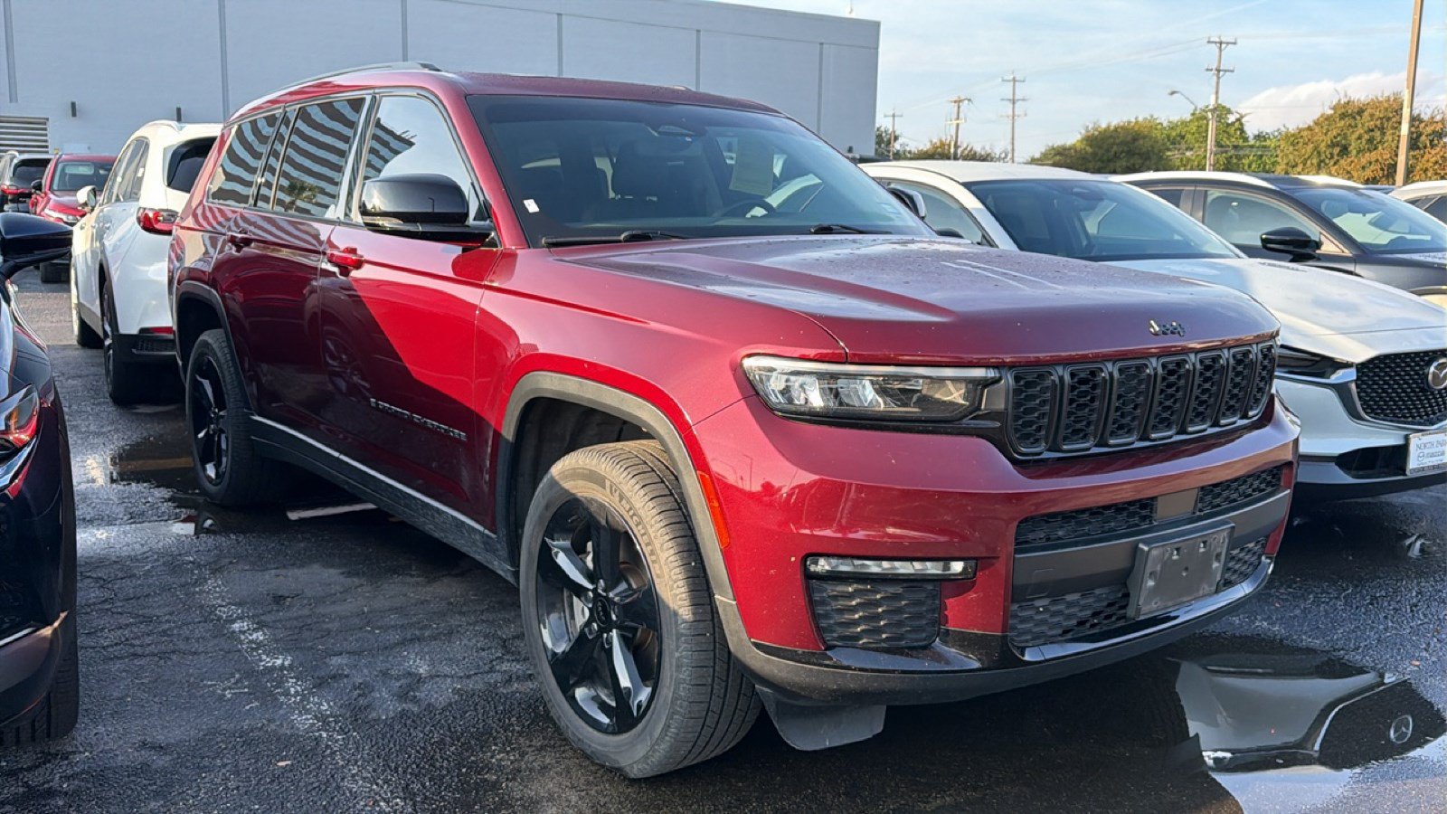 Used 2022 Jeep Grand Cherokee L Limited w/ Black Appearance Package AWD/4WD image 12