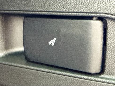 New 2025 Maserati Grecale Modena image 13