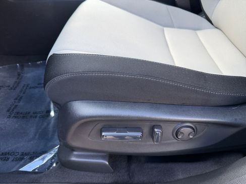 Used 2023 Honda CR-V EX image 15