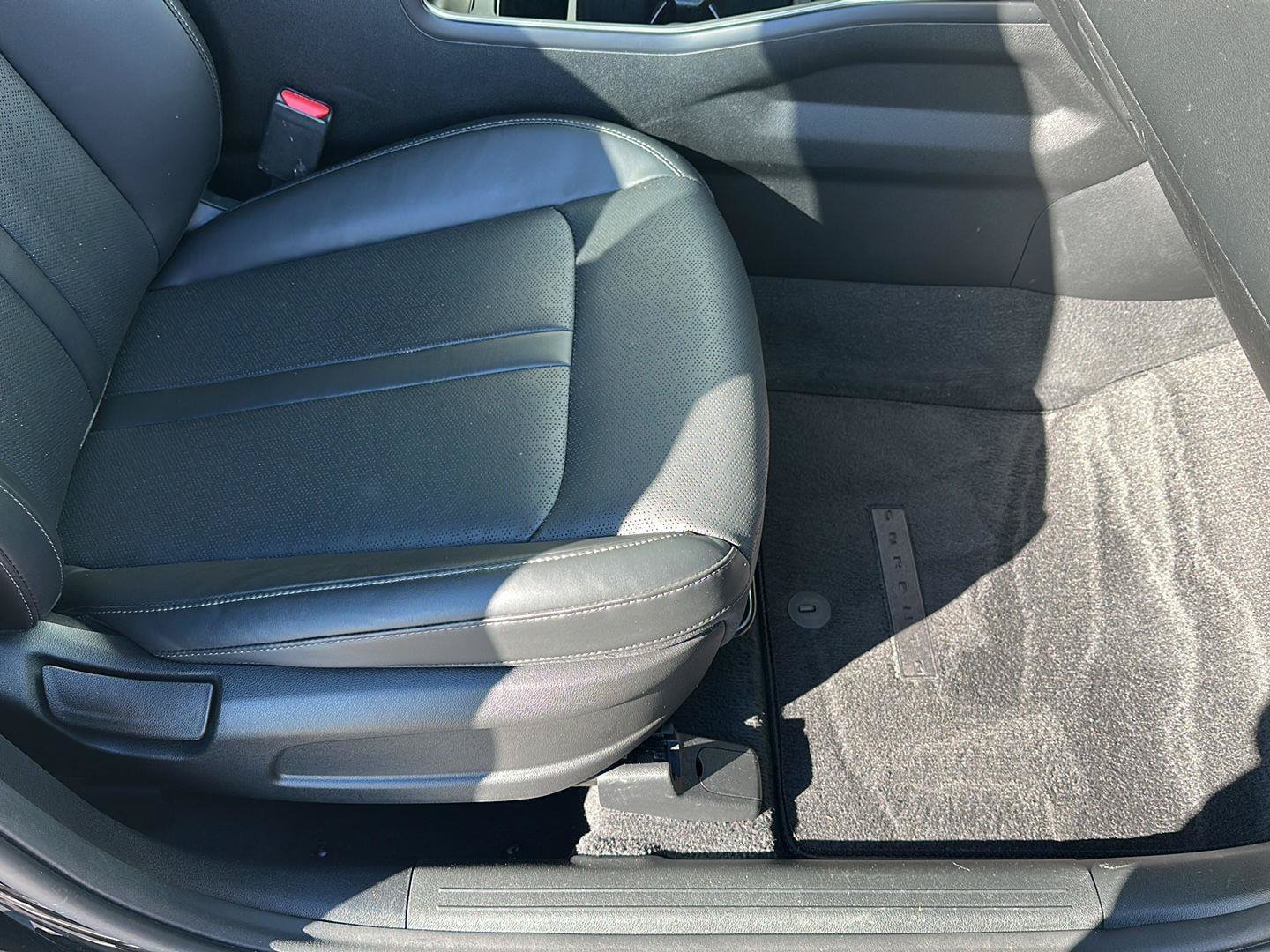 Used 2023 Kia Sorento S w/ Panoramic Sunroof Package FWD image 23