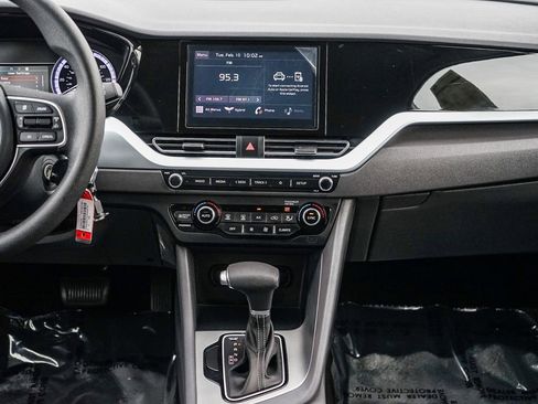 Used 2022 Kia Niro LX image 14