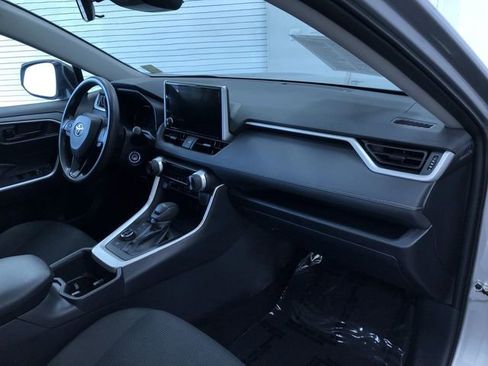 Certified 2025 Toyota RAV4 LE image 23