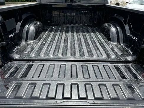Used 2025 RAM 1500 Laramie AWD/4WD image 14