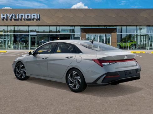 New 2025 Hyundai Elantra Limited image 5